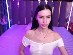 SnowWhitee  live sex cam