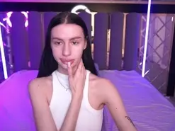 SnowWhitee  live sex cam