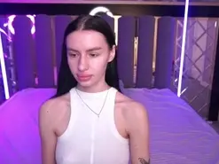 SnowWhitee  live sex cam