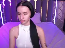 SnowWhitee  live sex cam