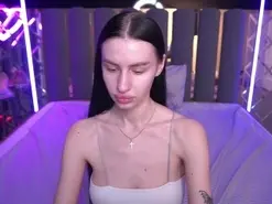 SnowWhitee  live sex cam