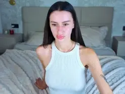 SnowWhitee  live sex cam