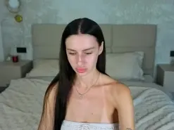 SnowWhitee  live sex cam
