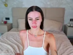 SnowWhitee  live sex cam