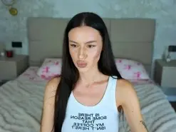 SnowWhitee  live sex cam