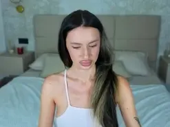 SnowWhitee  live sex cam