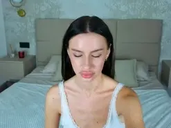 SnowWhitee  live sex cam