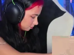 Aishelyng  live sex cam