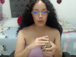 Ferija_18  live sex cam