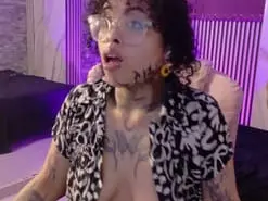 Miahernandezpr  live sex cam