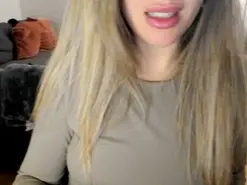 Naiara_21  live sex cam