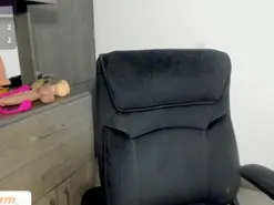 Jess_Criss  live sex cam