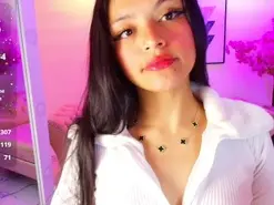 Madiie_t18  live sex cam