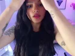 Madiie_t18  live sex cam