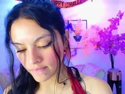 Madiie_t18  live sex cam