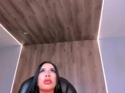 LeahLombardi  live sex cam