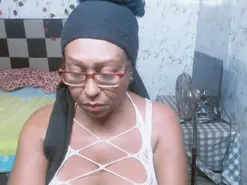 Yessikacaliente  live sex cam