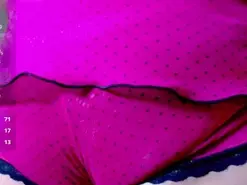 Rihanna_boobs  live sex cam