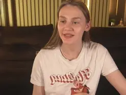 Diamond_Goldie_  live sex cam