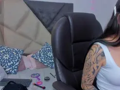 SaskiaGrendel  live sex cam