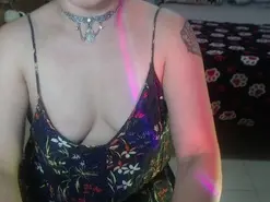 BLOODY_MARY  live sex cam