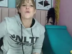 Sakuramitonifon  live sex cam