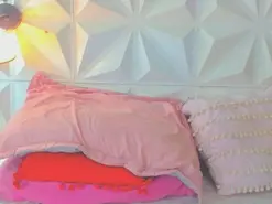 Katalozada00000  live sex cam