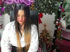 DestinyHills  live sex cam