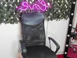 DestinyHills  live sex cam