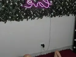 DestinyHills  live sex cam