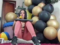 DestinyHills  live sex cam