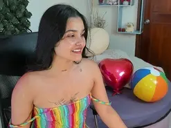 DestinyHills  live sex cam