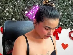 DestinyHills  live sex cam