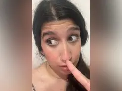 Elenitacaliente  live sex cam