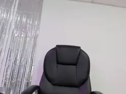 Vanelin18  live sex cam