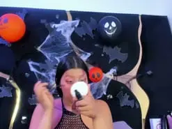 Vanelin18  live sex cam