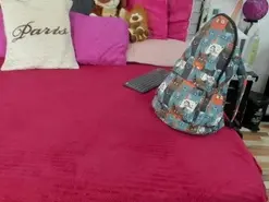 Prettygirls  live sex cam