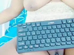 JessicaLondon  live sex cam