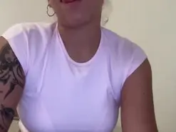 Imbabyinna  live sex cam