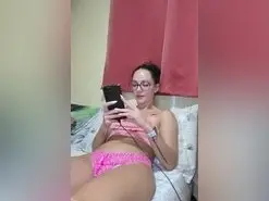 Quenomirees  live sex cam
