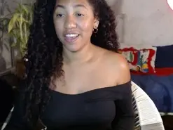 Bellacrespa  live sex cam