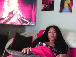 Bellacrespa  live sex cam