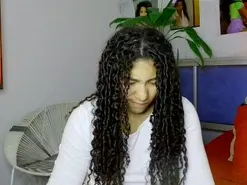 Bellacrespa  live sex cam