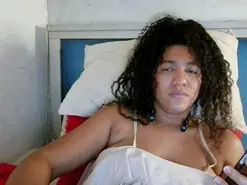 Bellacrespa  live sex cam