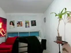Bellacrespa  live sex cam