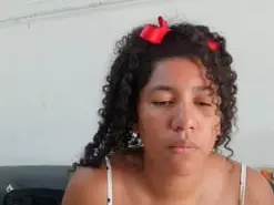 Bellacrespa  live sex cam