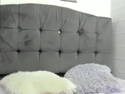 Emily_Collins__  live sex cam