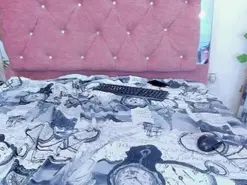 Alaia2  live sex cam