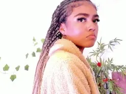 Alaia2  live sex cam