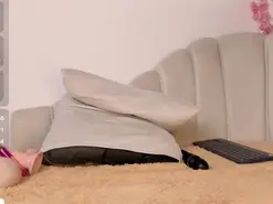 AndreaRoux  live sex cam